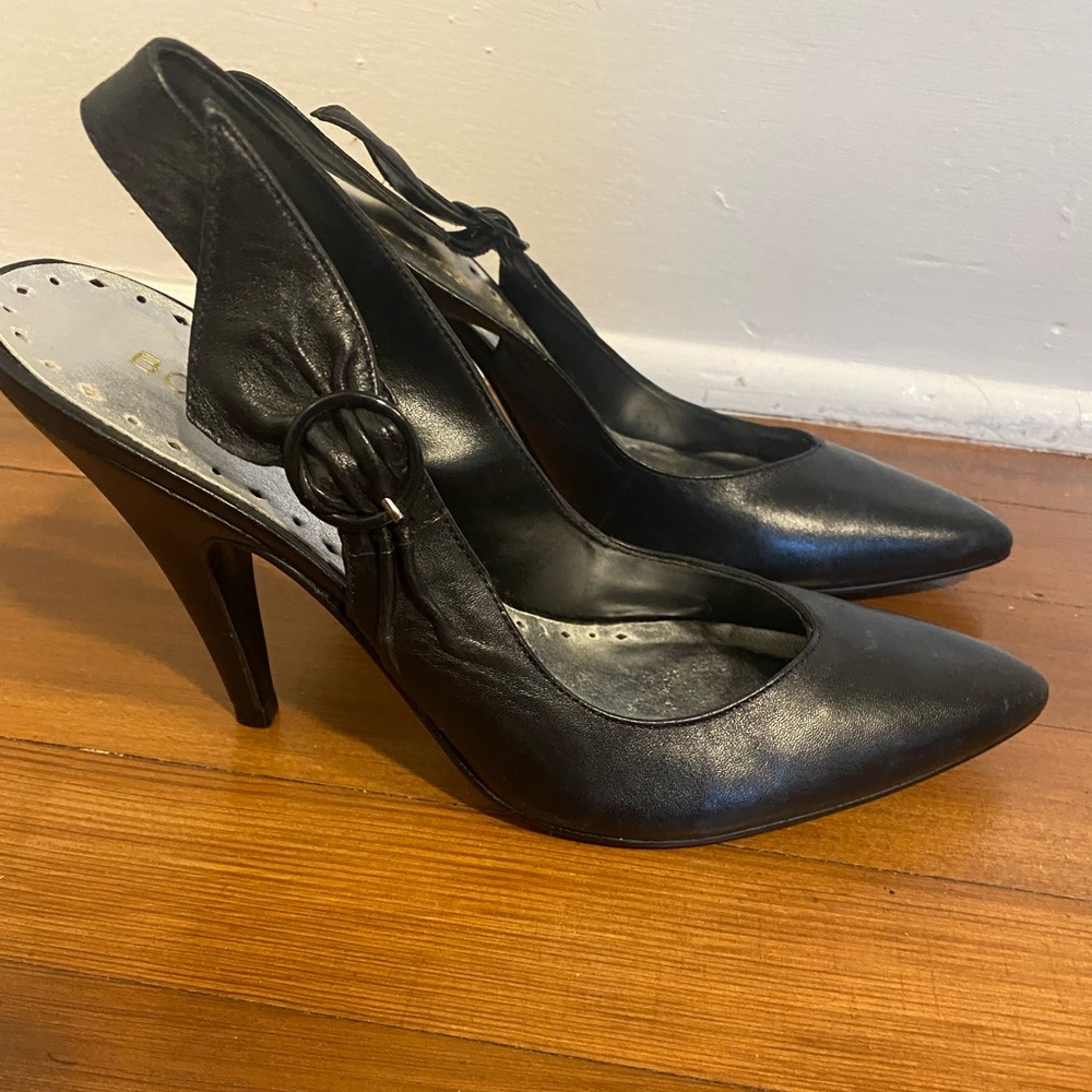 Vintage BCBGirls leather pumps